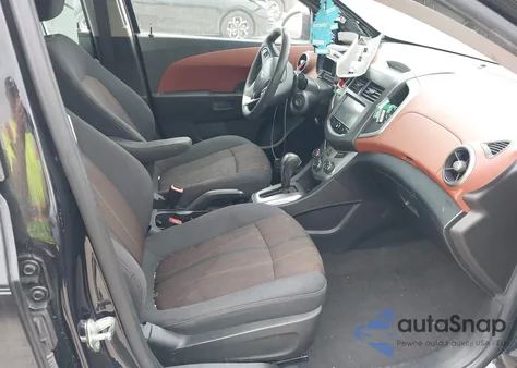 2015 Chevrolet Sonic Lt Auto z USA, uszkodzony, nr VIN 1G1JC5SH5F4146691